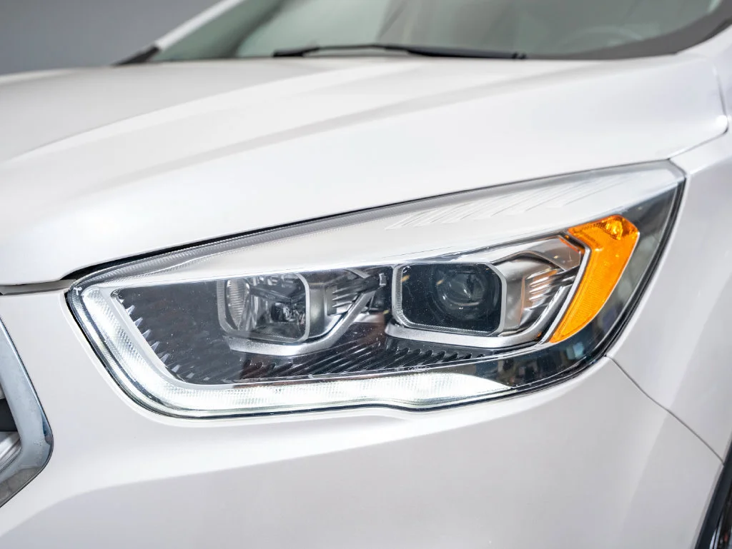 Used 2018 White Platinum Clearcoat Metallic Ford Titanium image 14