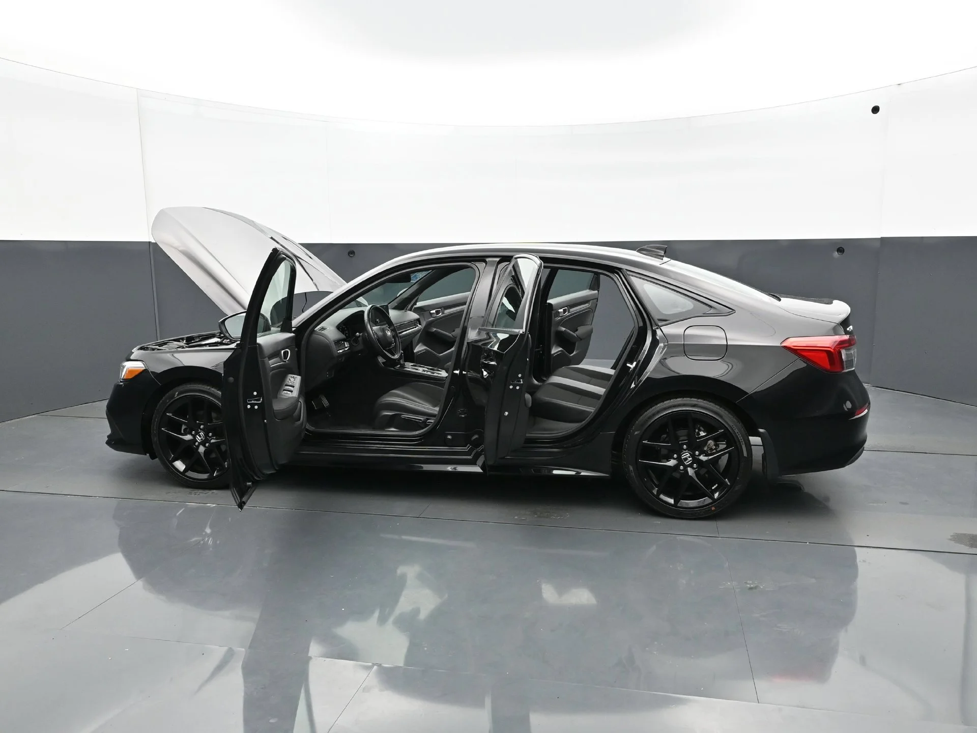 Used 2024  Honda 4D SEDAN 2.0L SPORT AUTO image 32