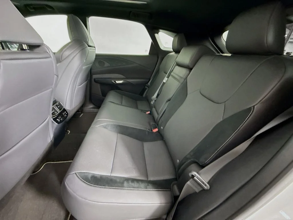 Used 2023 Ultra White Lexus 500h F SPORT Performance image 21