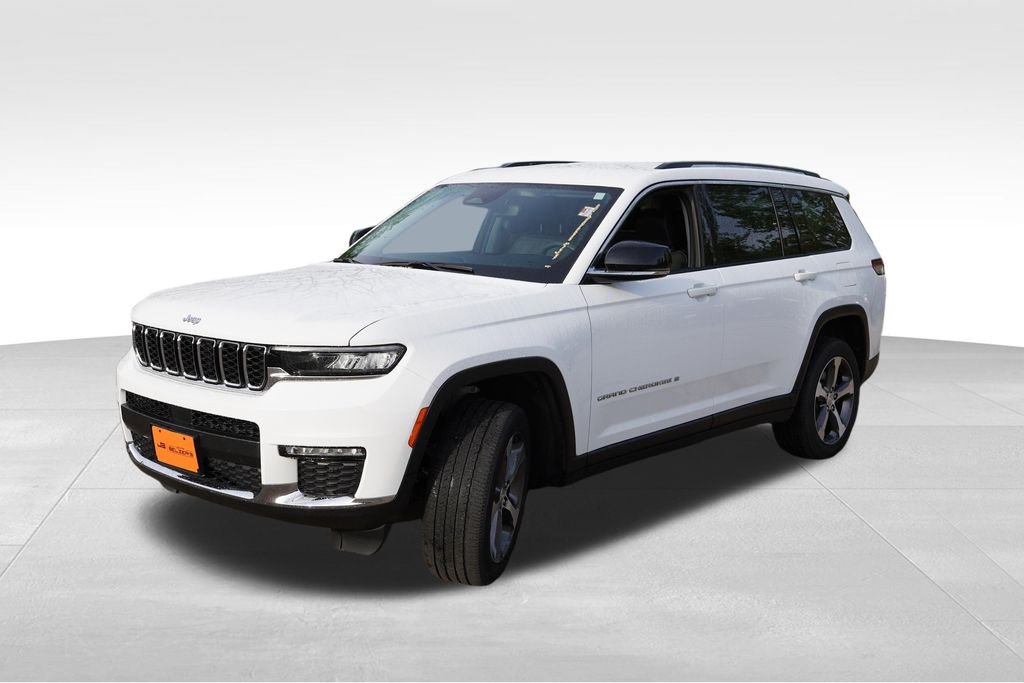 Used 2023 Bright White Clearcoat Jeep Limited image 13