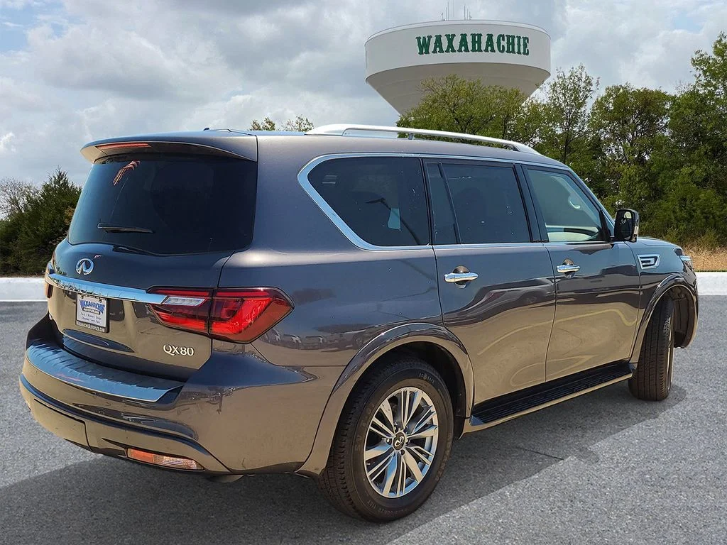 Used 2024 Gray INFINITI LUXE image 5