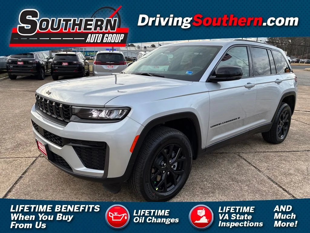 New 2026 Silver Zynith Exterior Paint Jeep Altitude image 1