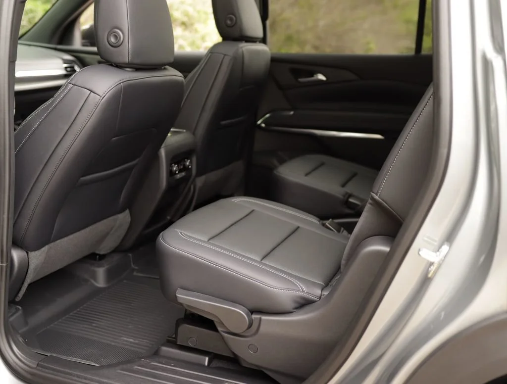New 2026 Sterling Gray Metallic Chevrolet LT image 28