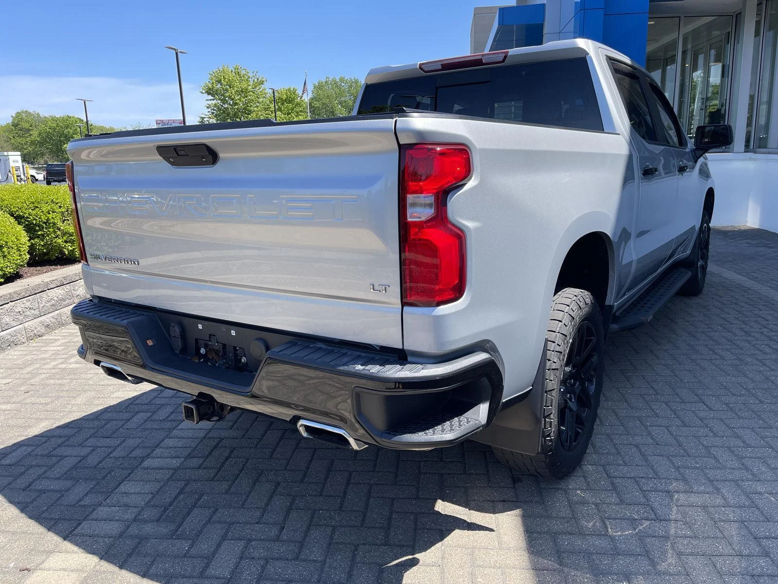 Used 2021 SILVER ICE METALLIC Chevrolet LT Trail Boss image 5