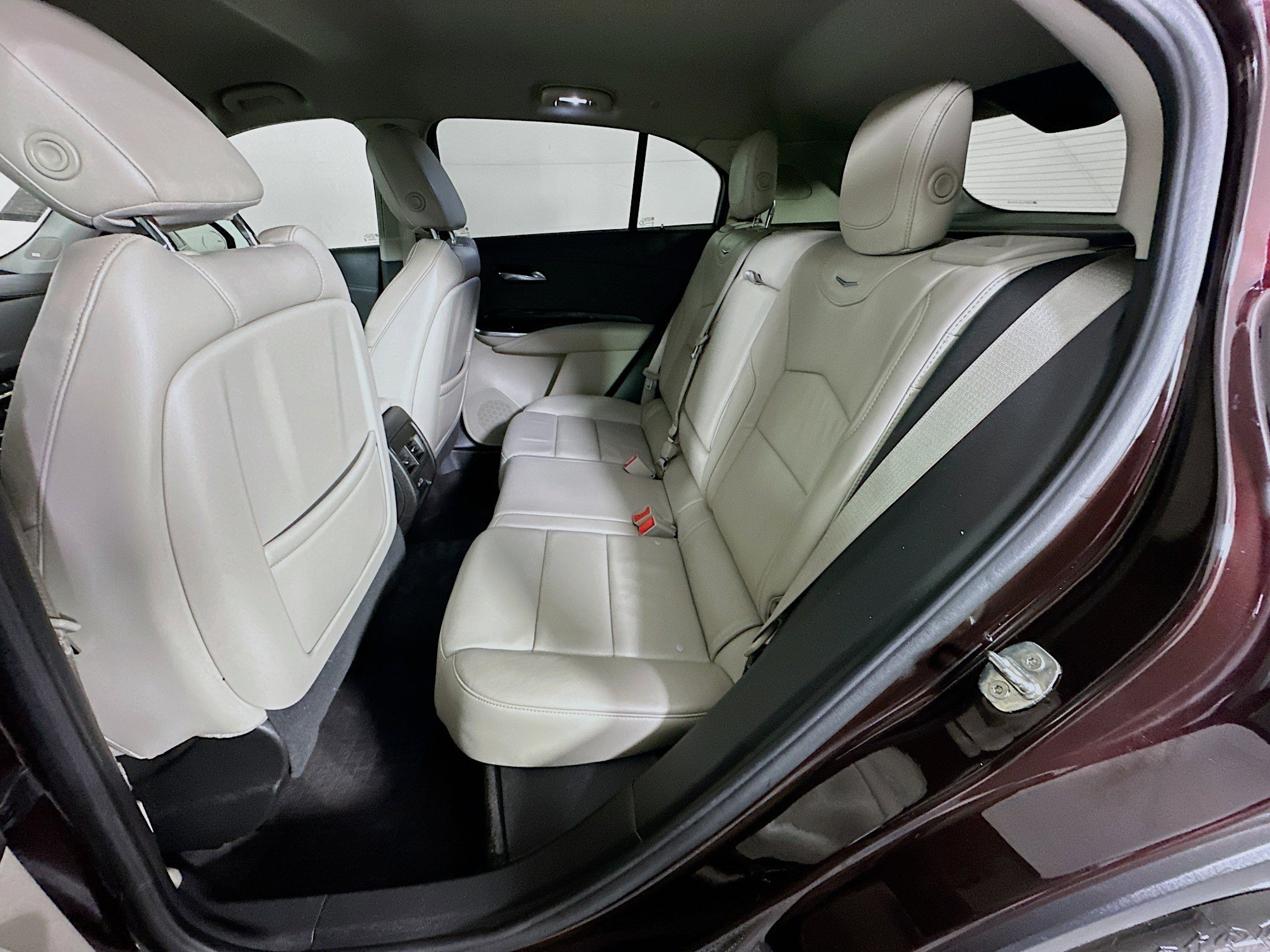 Used 2020 Garnet Metallic Cadillac FWD Premium Luxury image 26