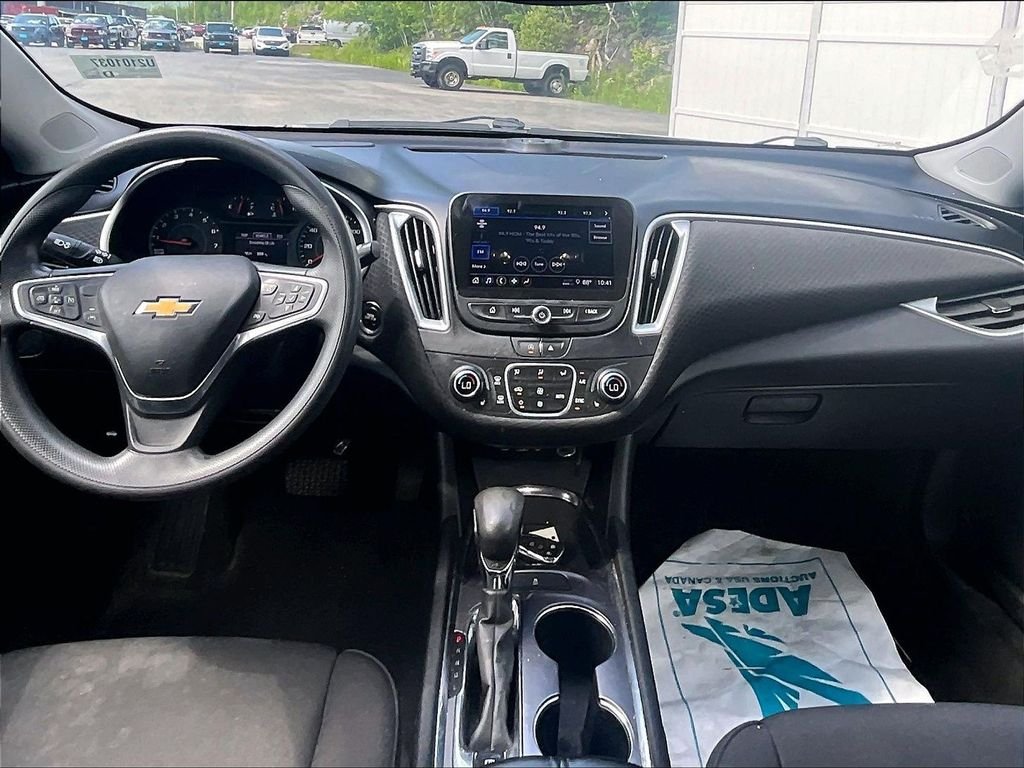 Used 2023 Mineral Gray Metallic Chevrolet LT image 21