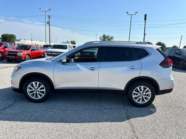 Used 2018 Nissan Rogue SV with VIN JN8AT2MTXJW454061 for sale in Columbia, IL