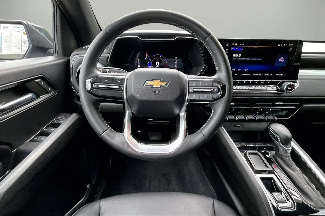 Used 2023 Gray Chevrolet LT image 11
