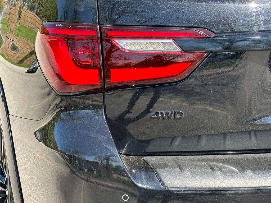 Used 2021 Black INFINITI Sensory image 12
