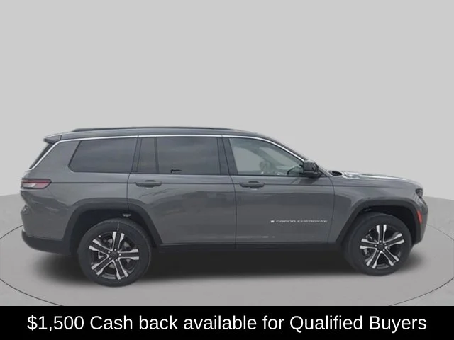 New 2027 Sting-Gray Clearcoat Jeep Limited image 2