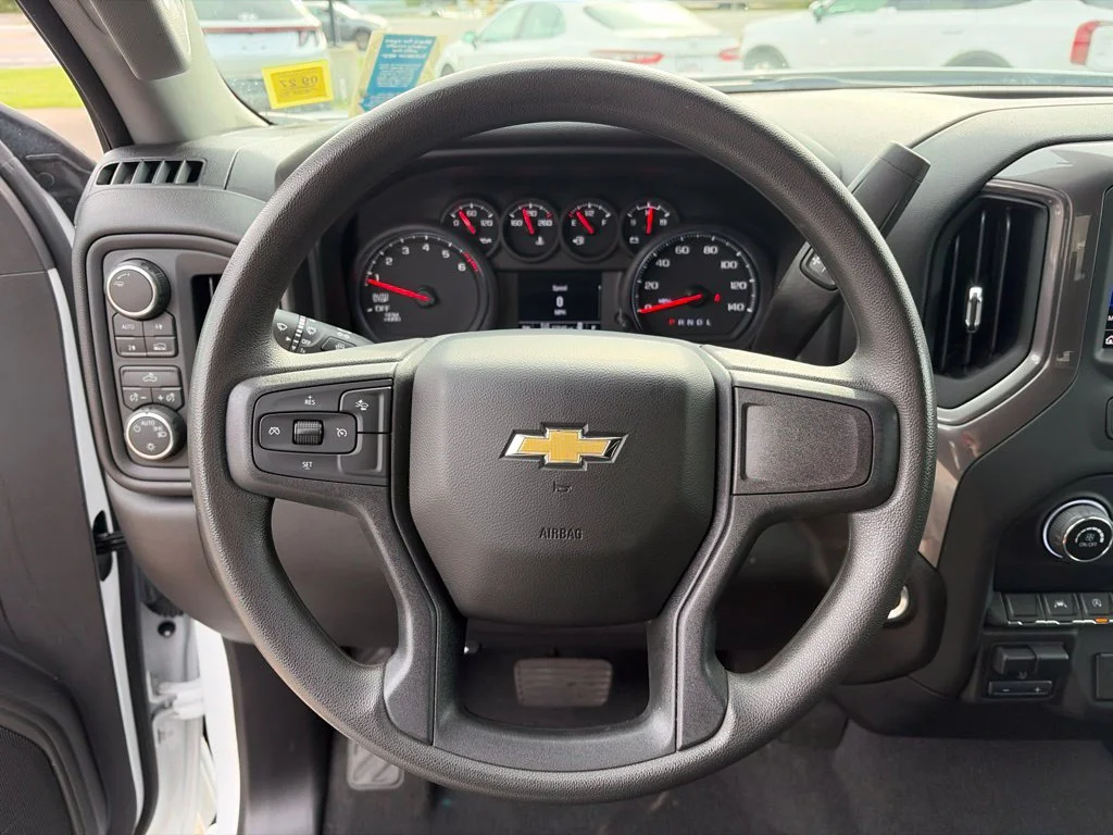 Used 2024 White Chevrolet Custom image 25