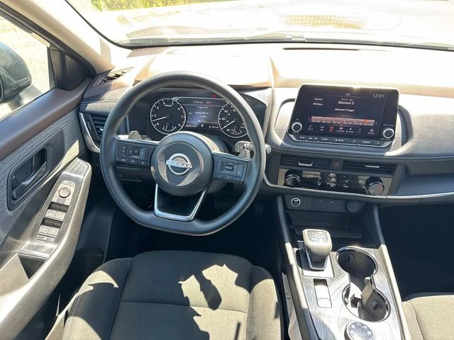 Used 2023 Gray Nissan S image 18