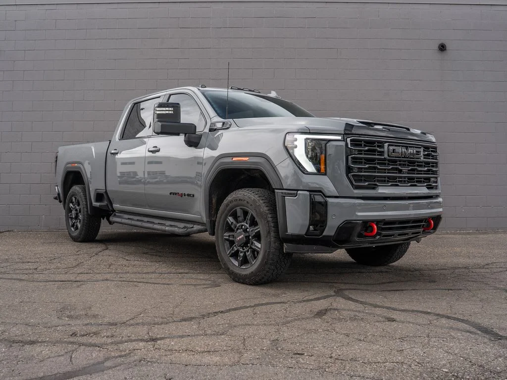 Used 2025 Gray GMC AT4 image 9