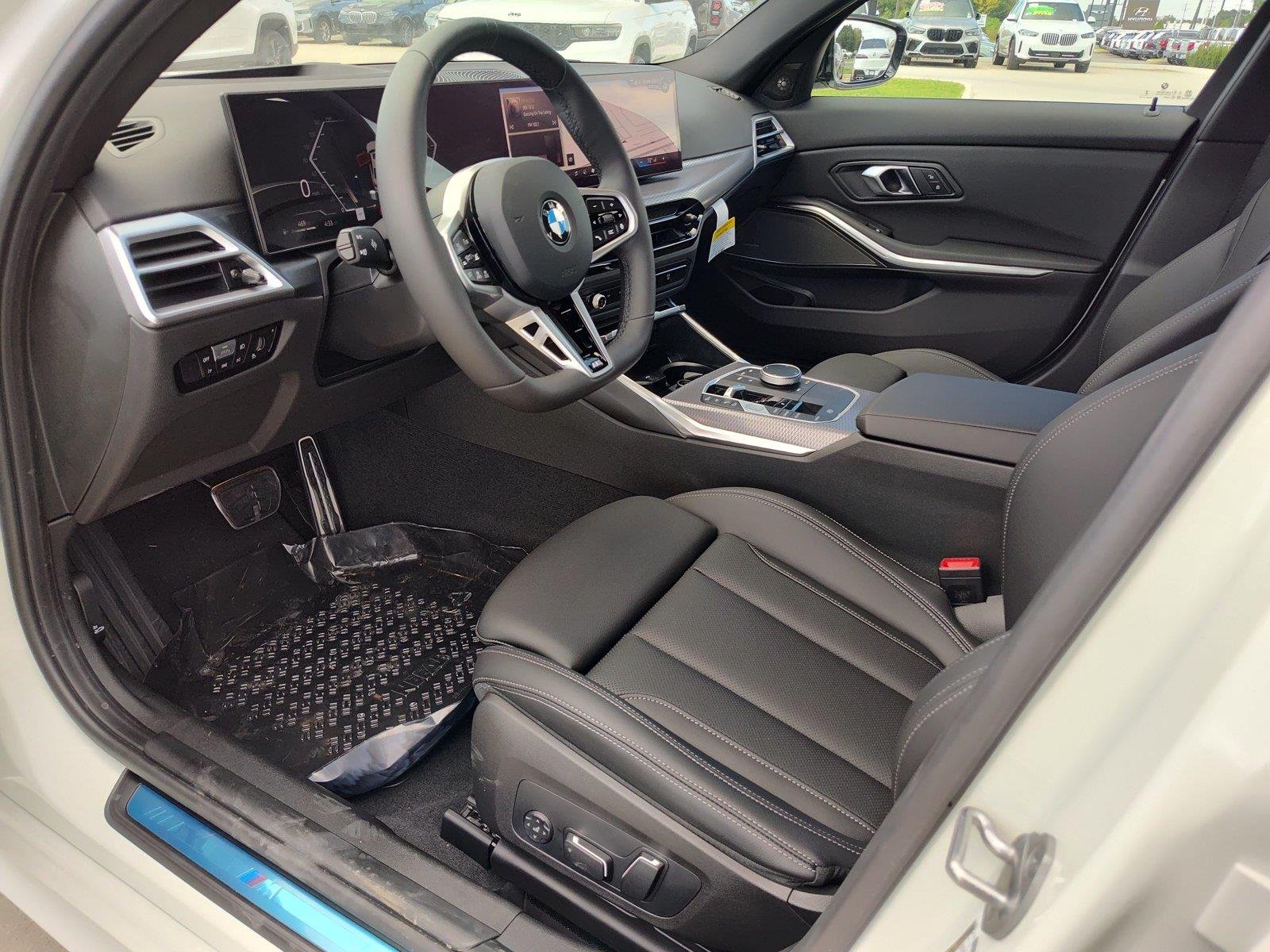 New 2026 Alpine White BMW 330i NA image 2