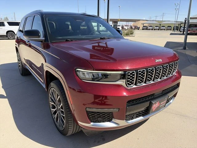 Used 2023 Red Jeep Summit image 10