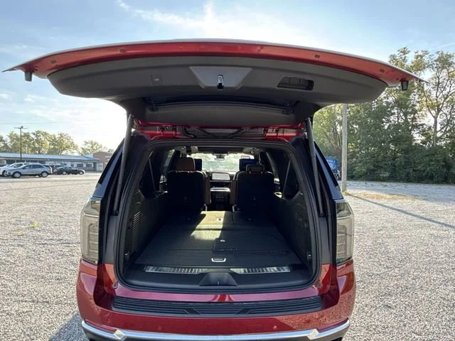 2025 Chevrolet Suburban High Country - Photo 32