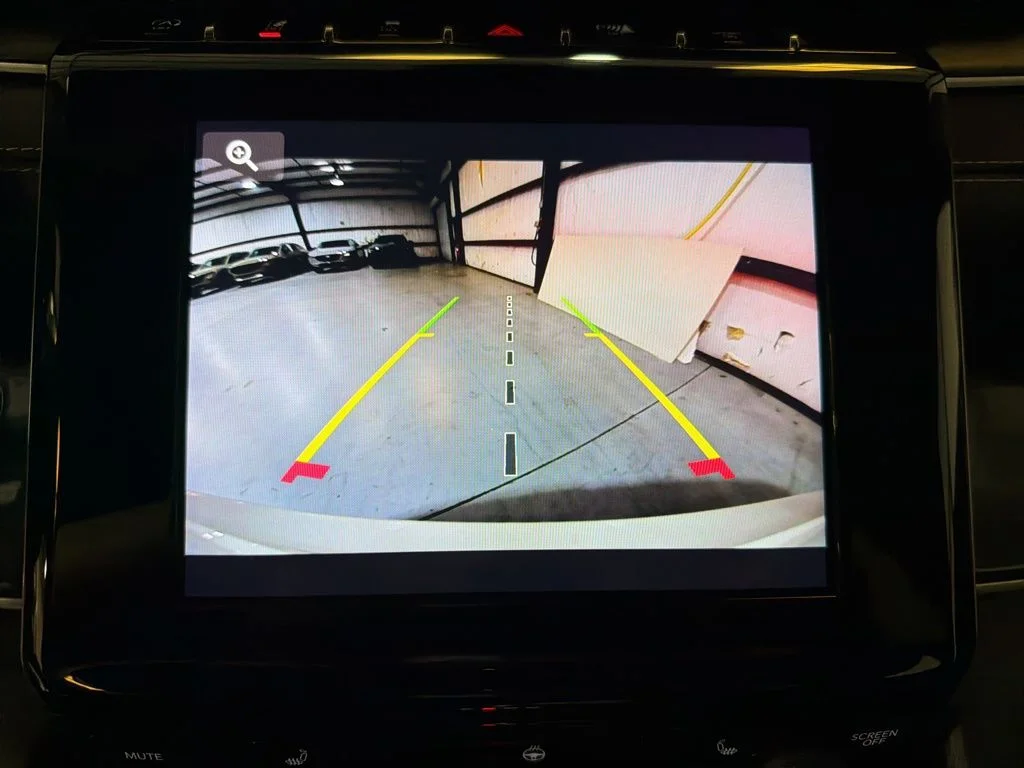 Used 2023 White Jeep Altitude X image 17