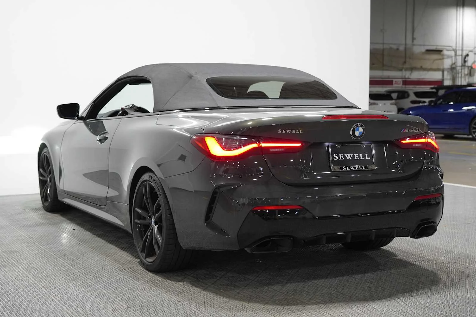 Used 2022 Dravit Grey Metallic BMW M440i image 6