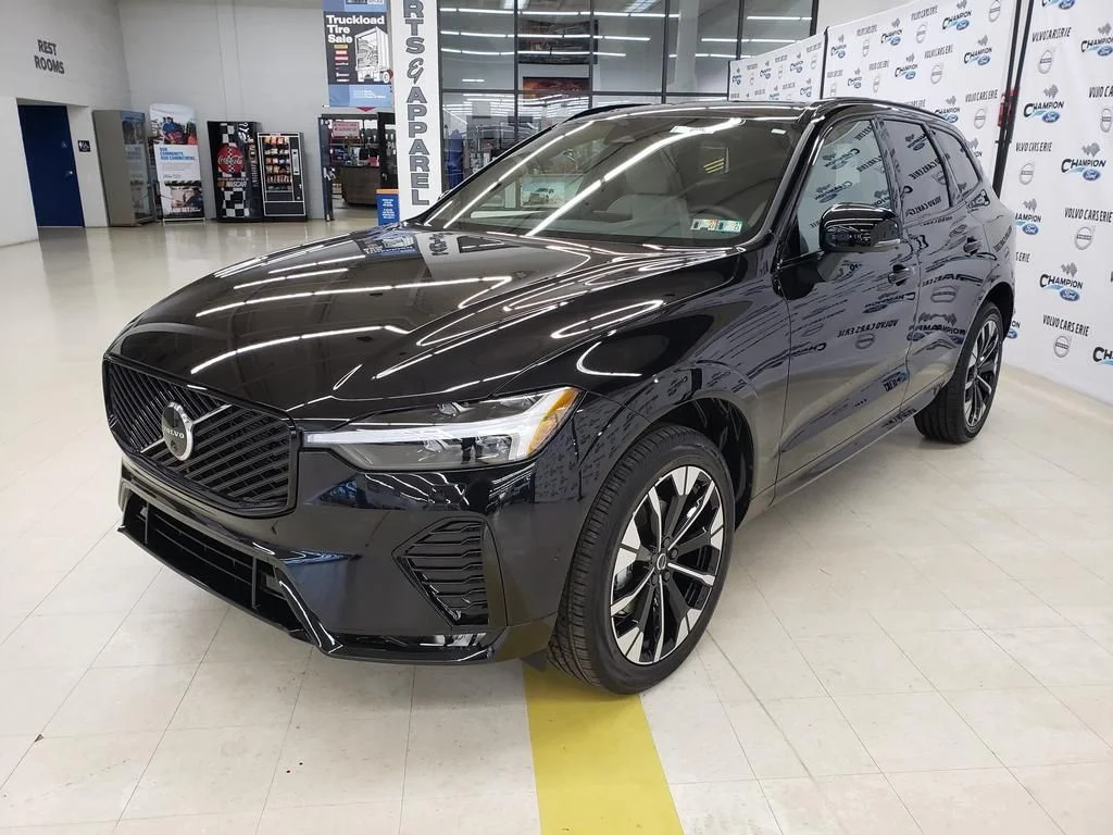New 2026 Onyx Black Volvo Plus image 3