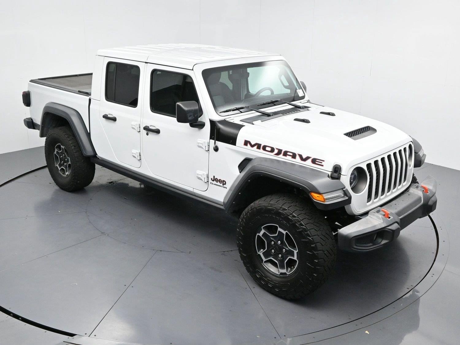 Used 2022 Bright White Clearcoat Jeep Mojave image 36