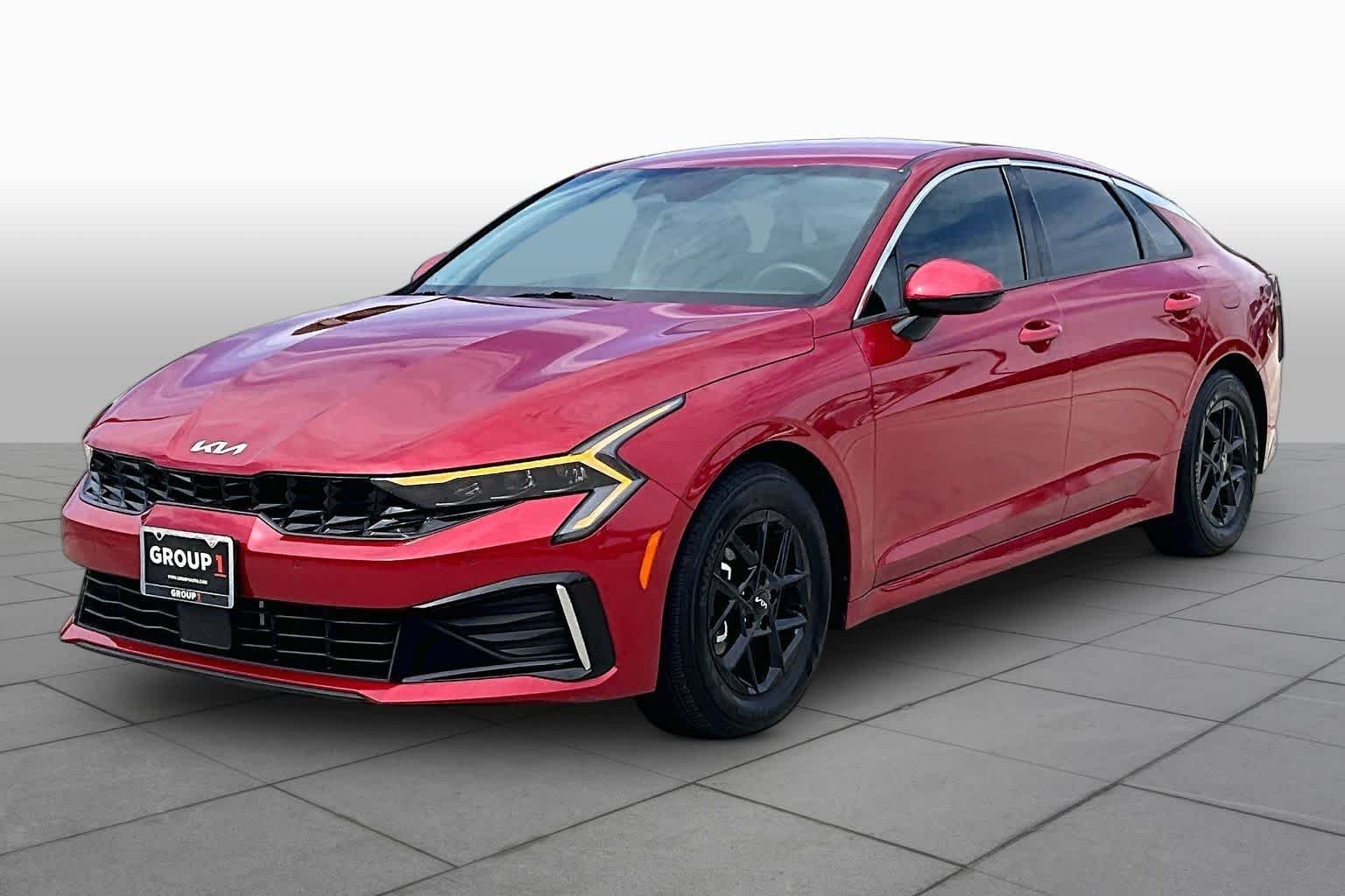 Used 2025 Runway Red Kia LXS image 2