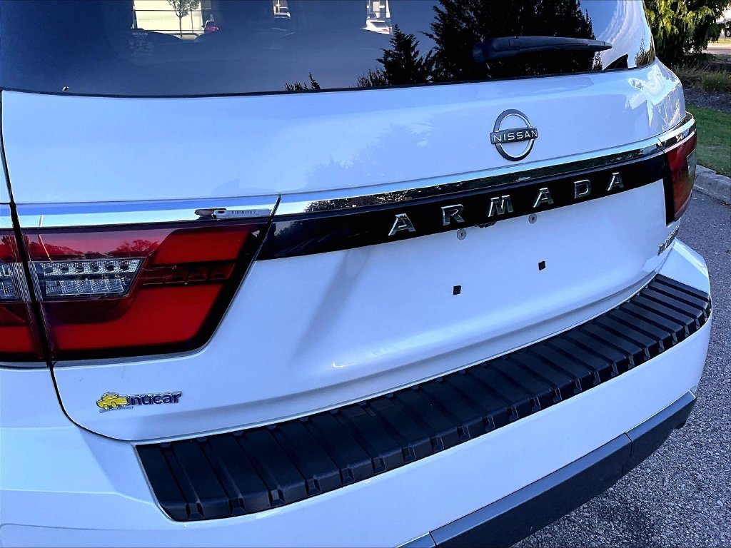 Certified Used 2022 White Nissan Platinum image 30