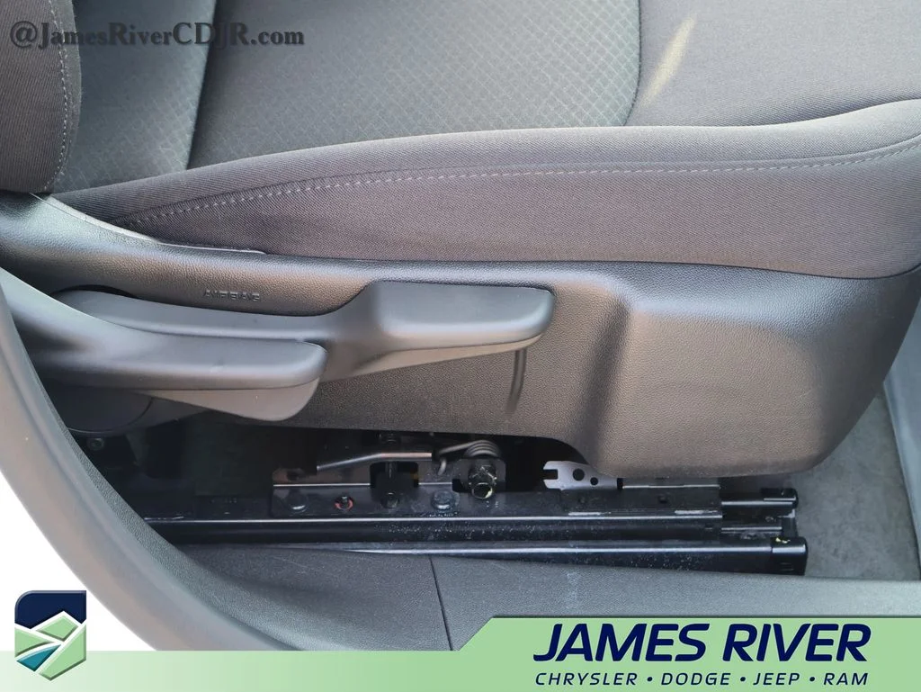 Used 2024 White Chevrolet LT image 10