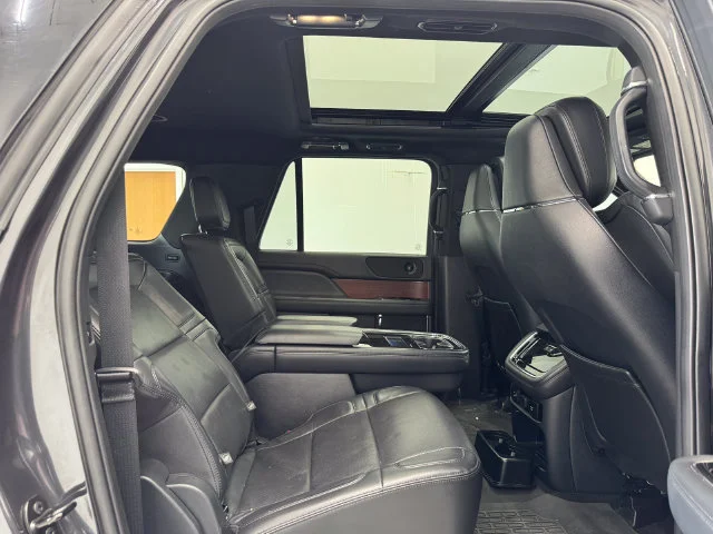Used 2023 Starlight Gray Premium Colorant Lincoln Reserve image 20
