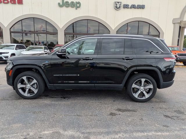 Used 2022 Black Jeep 4xe image 6
