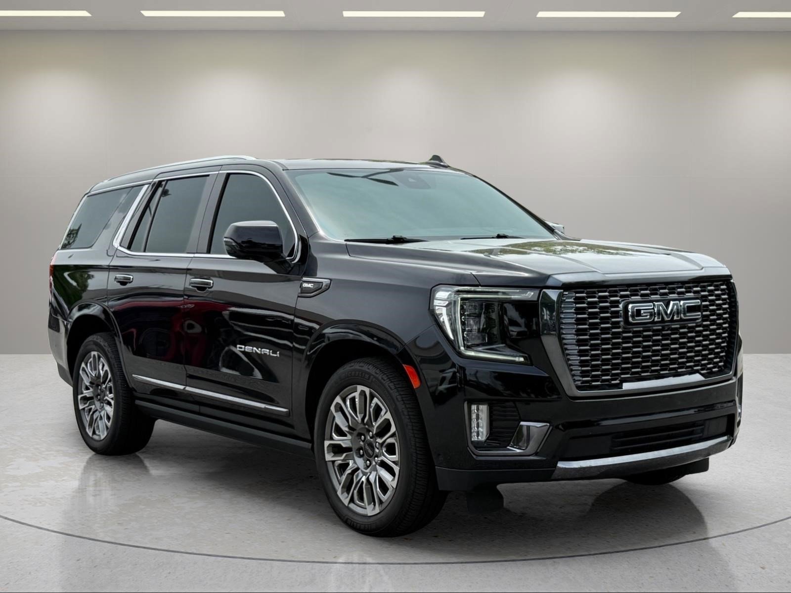 Used 2023 Onyx Black GMC Denali Ultimate image 3