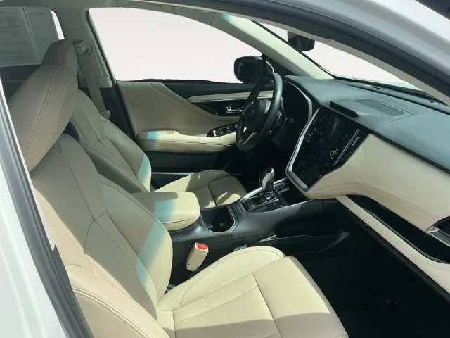 Used 2022 Crystal White Pearl Subaru Limited image 15