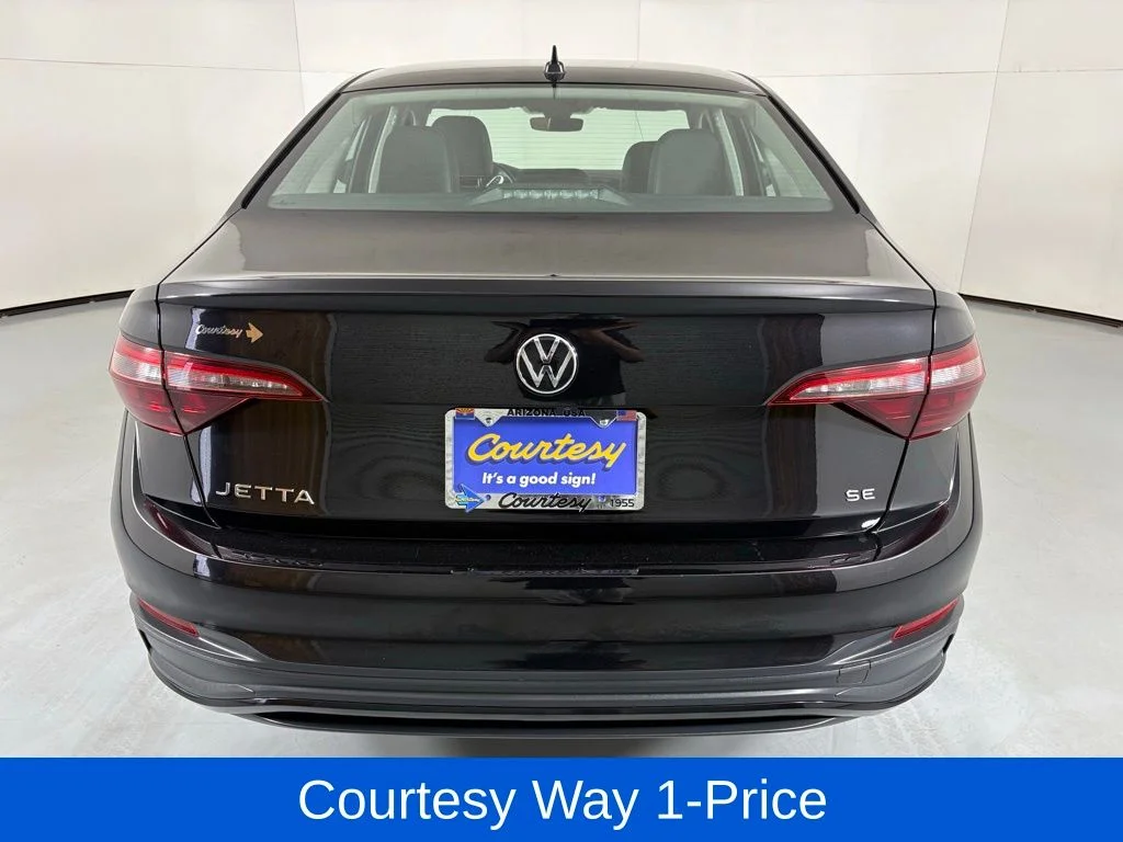 Used 2024 Black Volkswagen 1.5T SE image 9