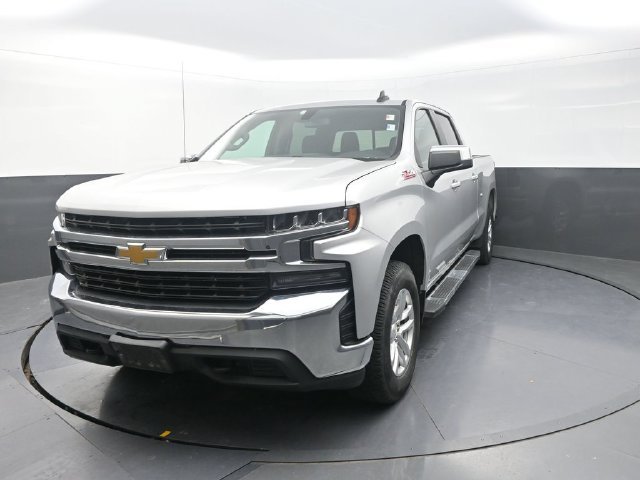 Used 2020 Silver Chevrolet LT image 2