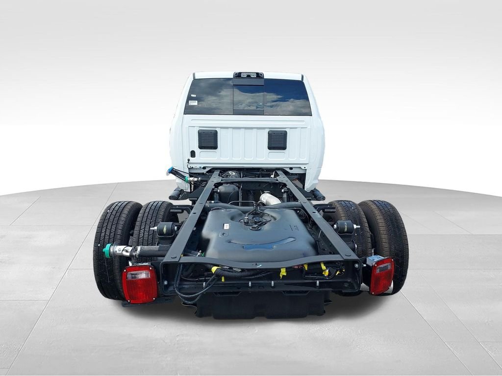 New 2026 Bright White Clearcoat RAM Tradesman image 4