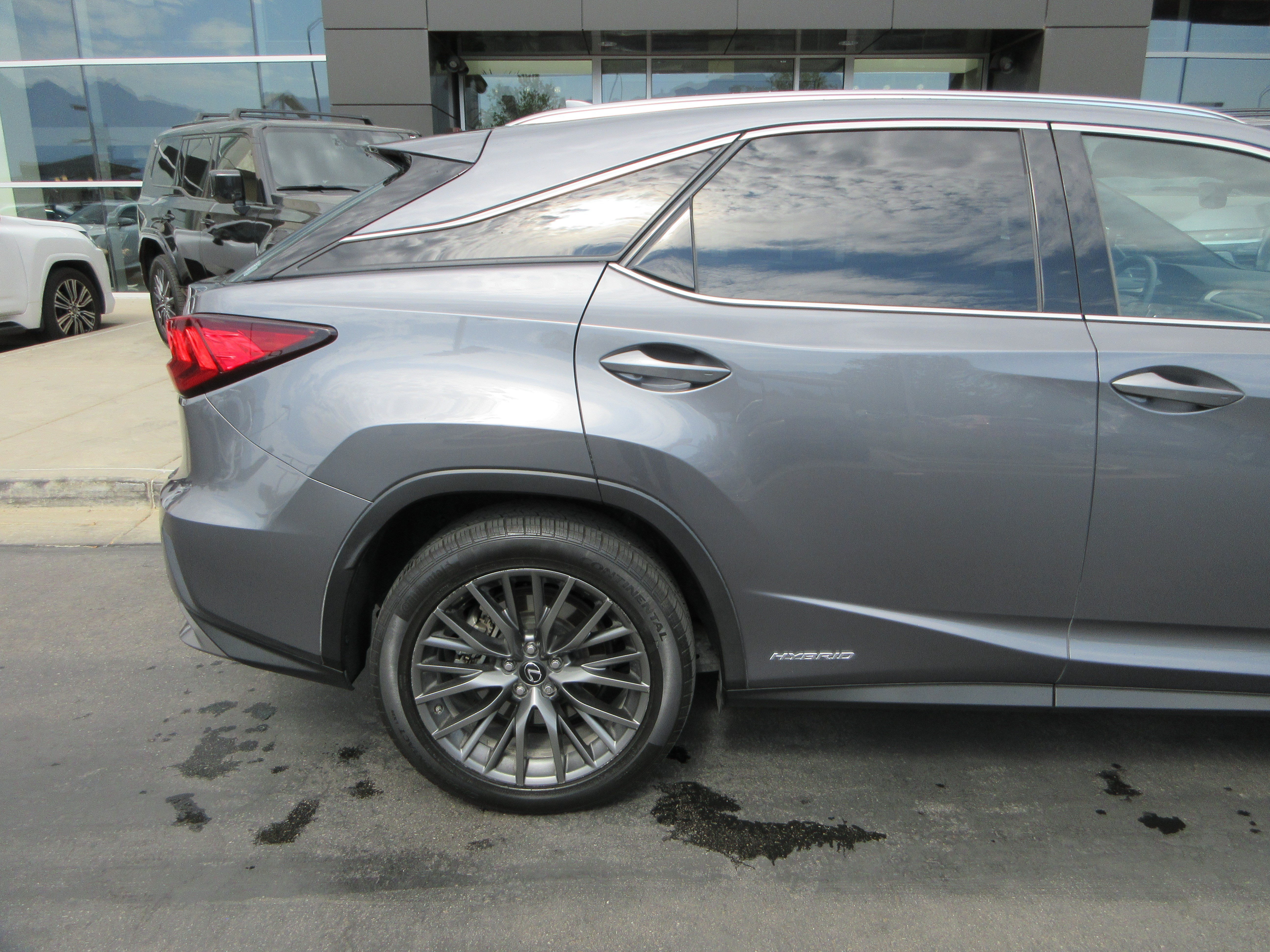 Used 2019 Nebula Gray Pearl Lexus 450h F Sport image 12