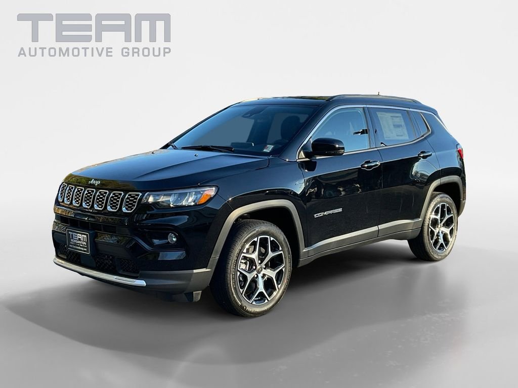 New 2026 Diamond Black Crystal Pearl-Coat Exterior Paint Jeep Limited image 3