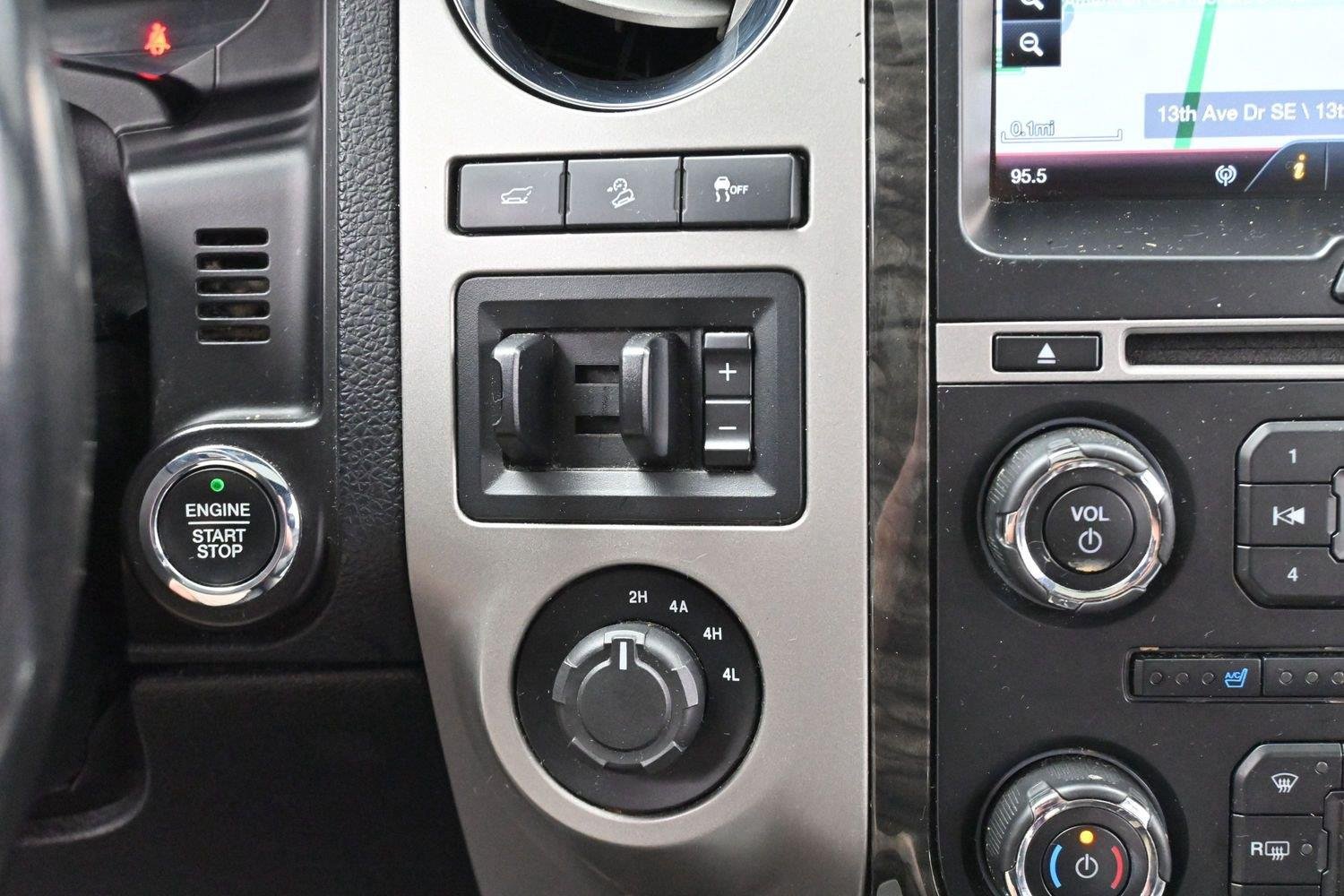 Used 2015 Tuxedo Black Metallic Ford Limited image 26