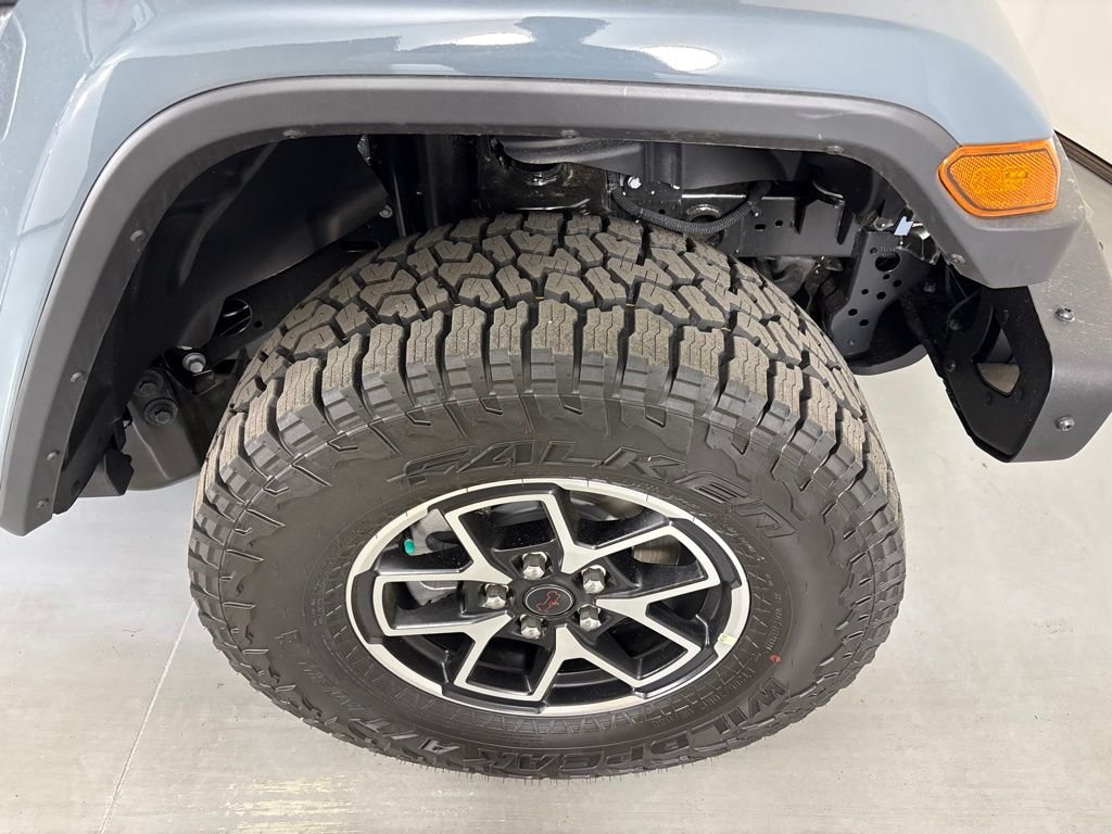 New 2026 Anvil Clear-Coat Exterior Paint Jeep Rubicon X image 11
