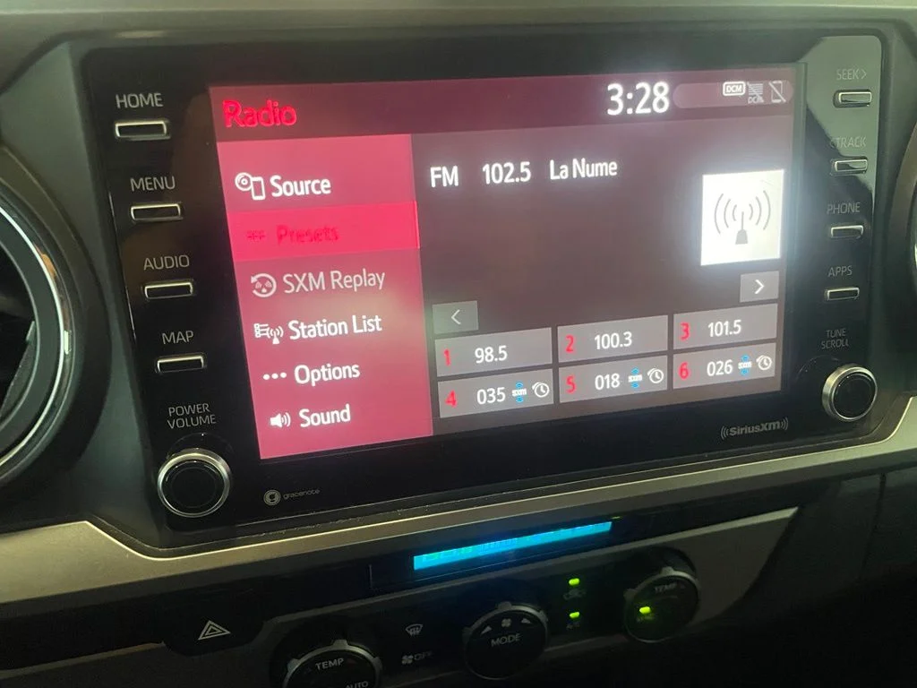 Used 2022 White Toyota SR5 image 15