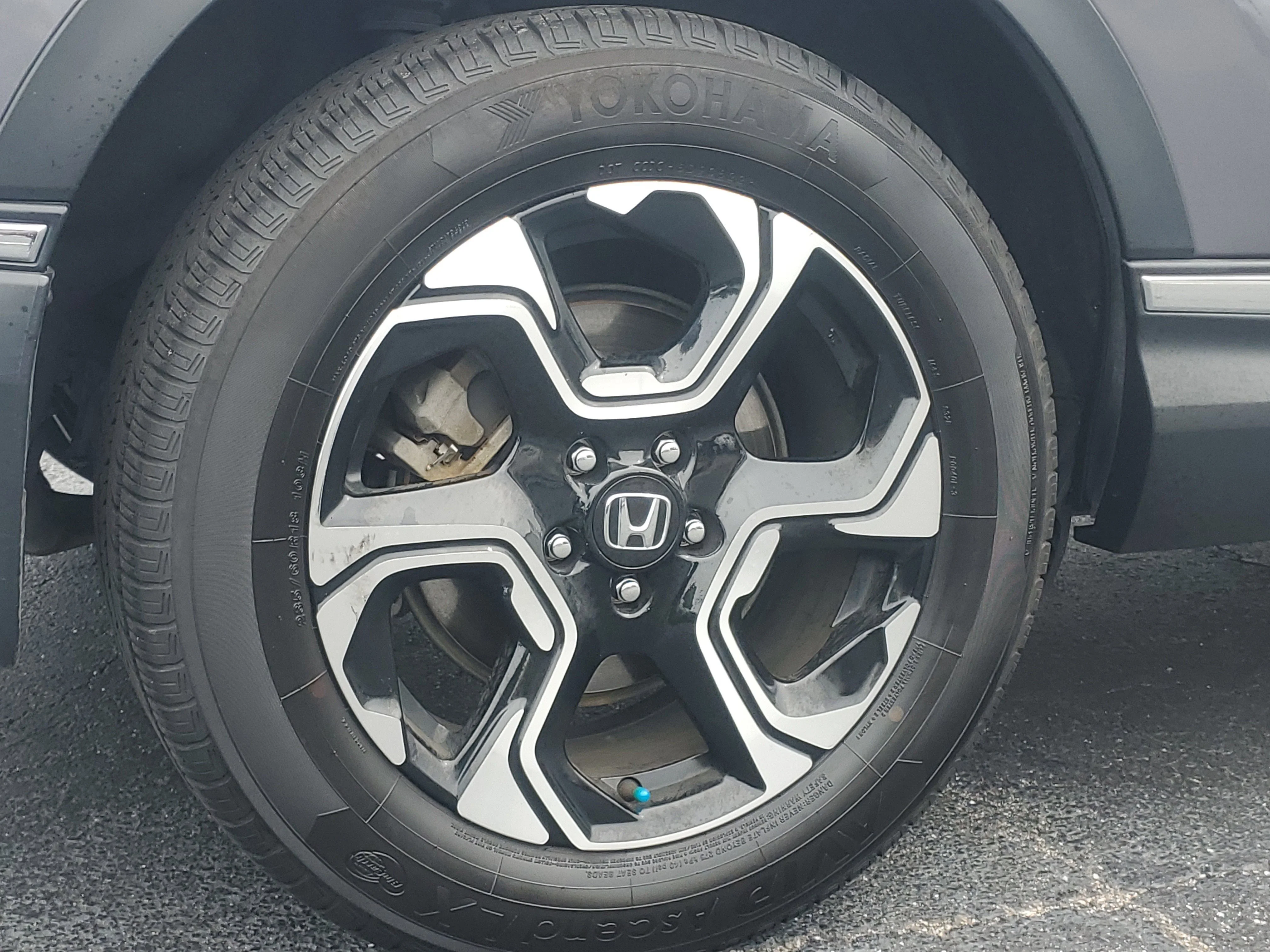 Used 2019 Gunmetal Metallic Honda Touring image 8