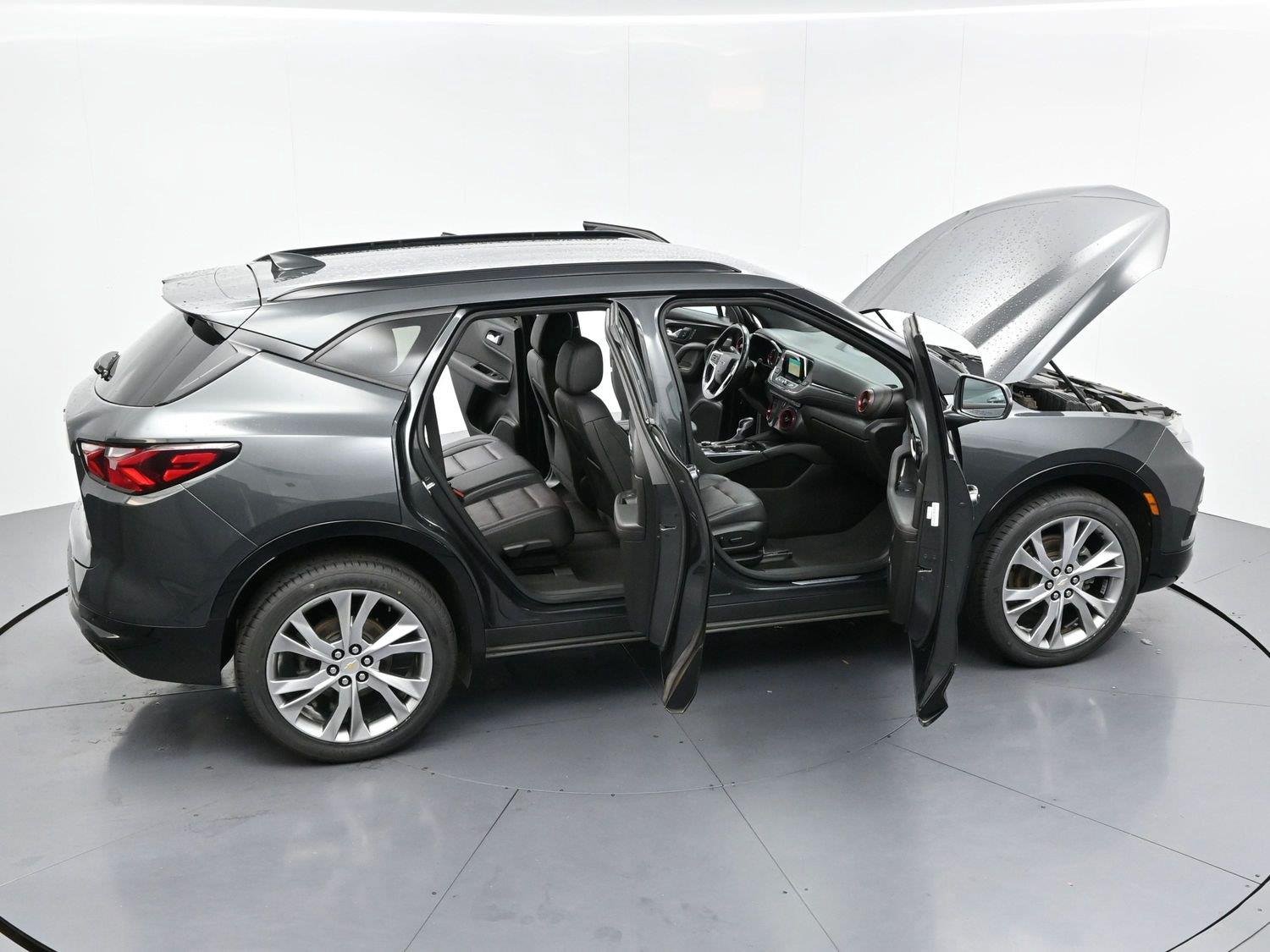 Used 2020 NIGHTFALL GRAY METALLIC Chevrolet RS image 38
