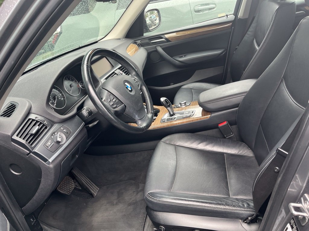 Used 2013 Gray BMW xDrive28i image 3