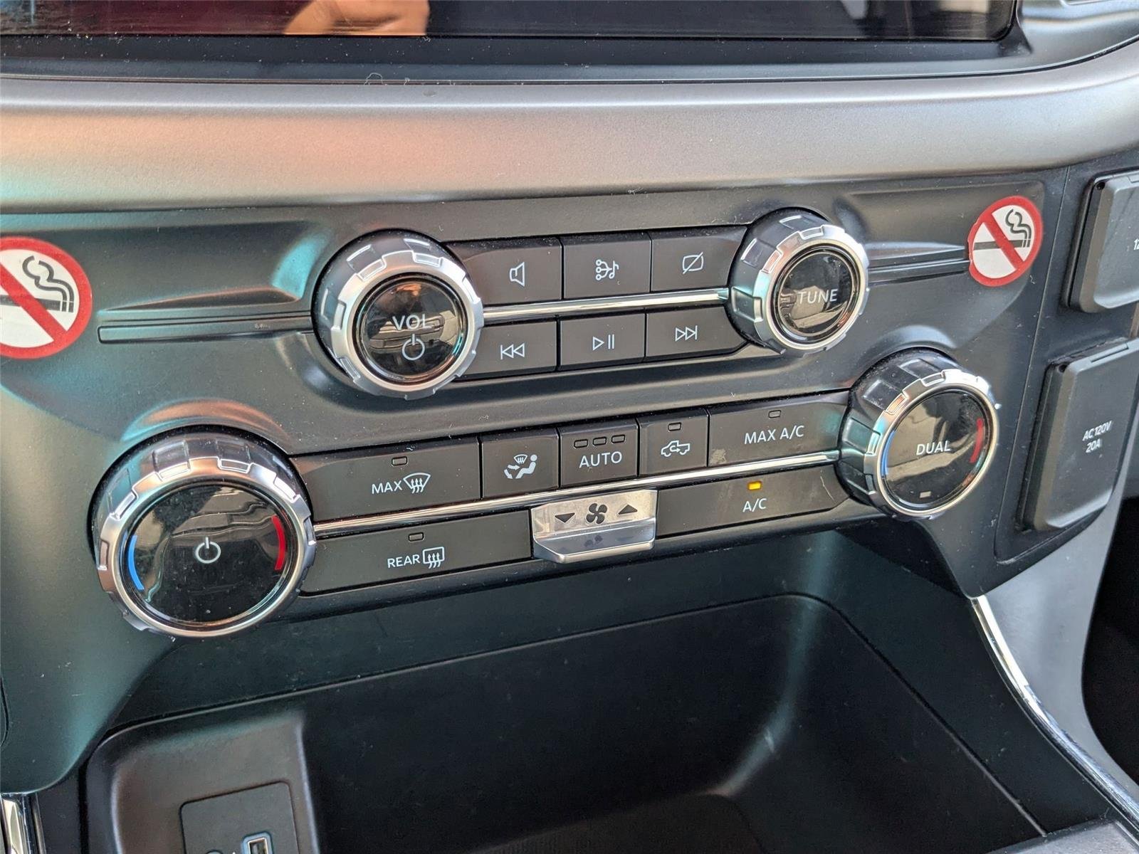 2024 Ford F-150 XLT - Photo 24