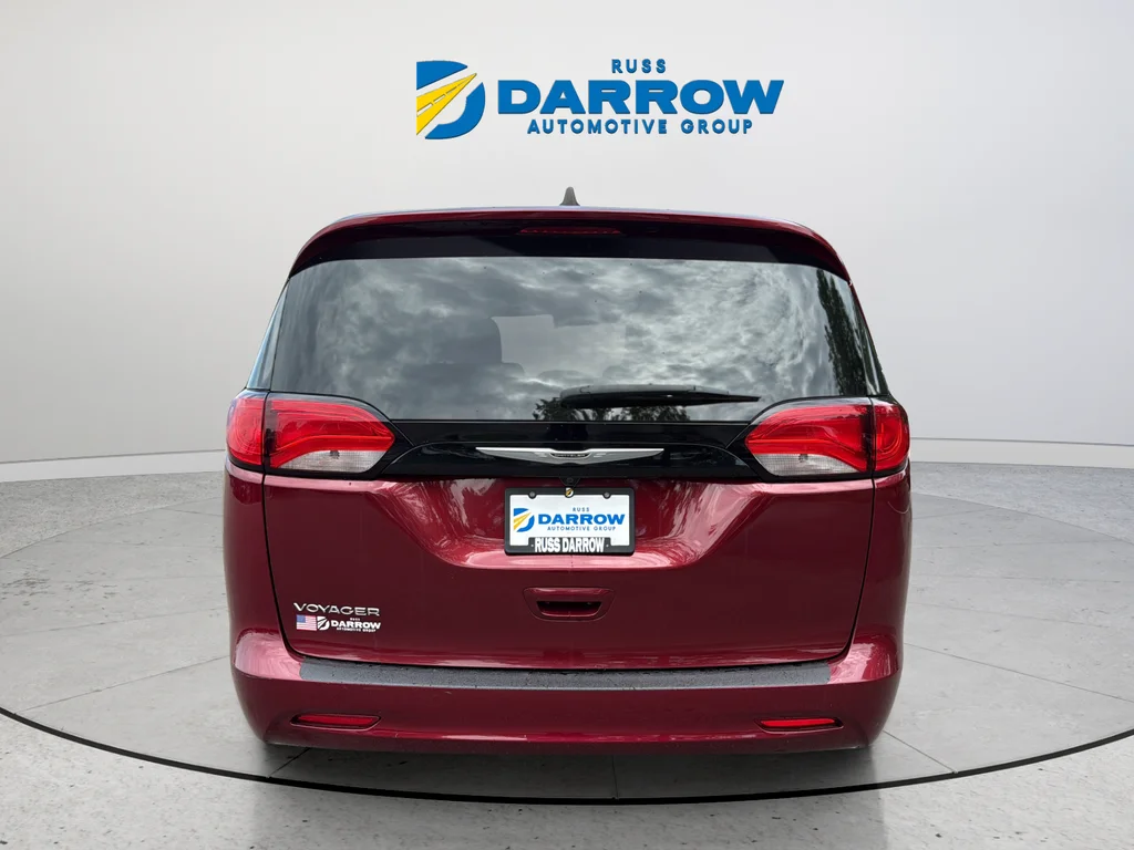 Used 2023 Red Chrysler LX image 4