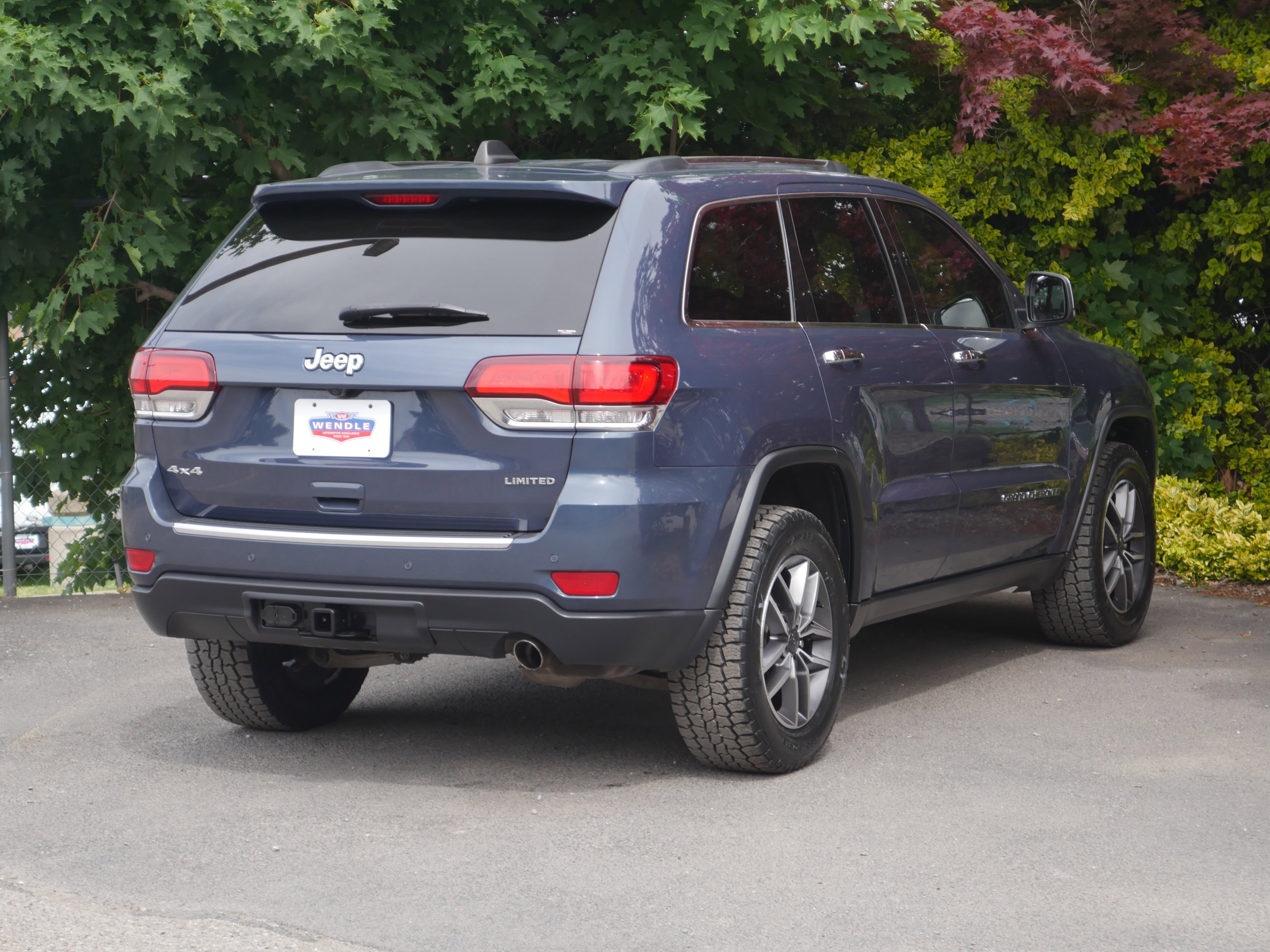 Used 2020 Slate Blue Pearlcoat Jeep Limited image 27