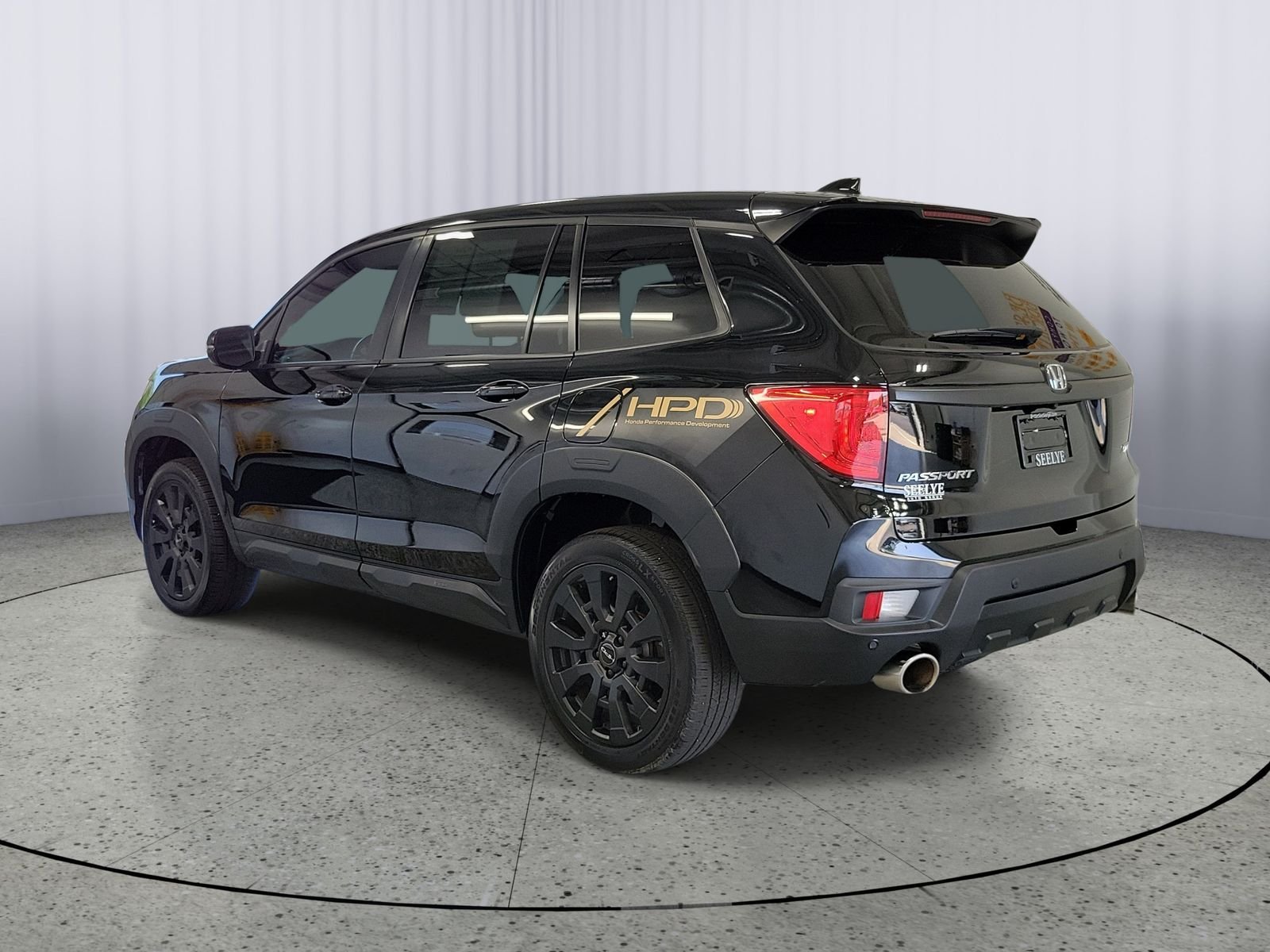 Used 2023 Black Honda EX-L image 3