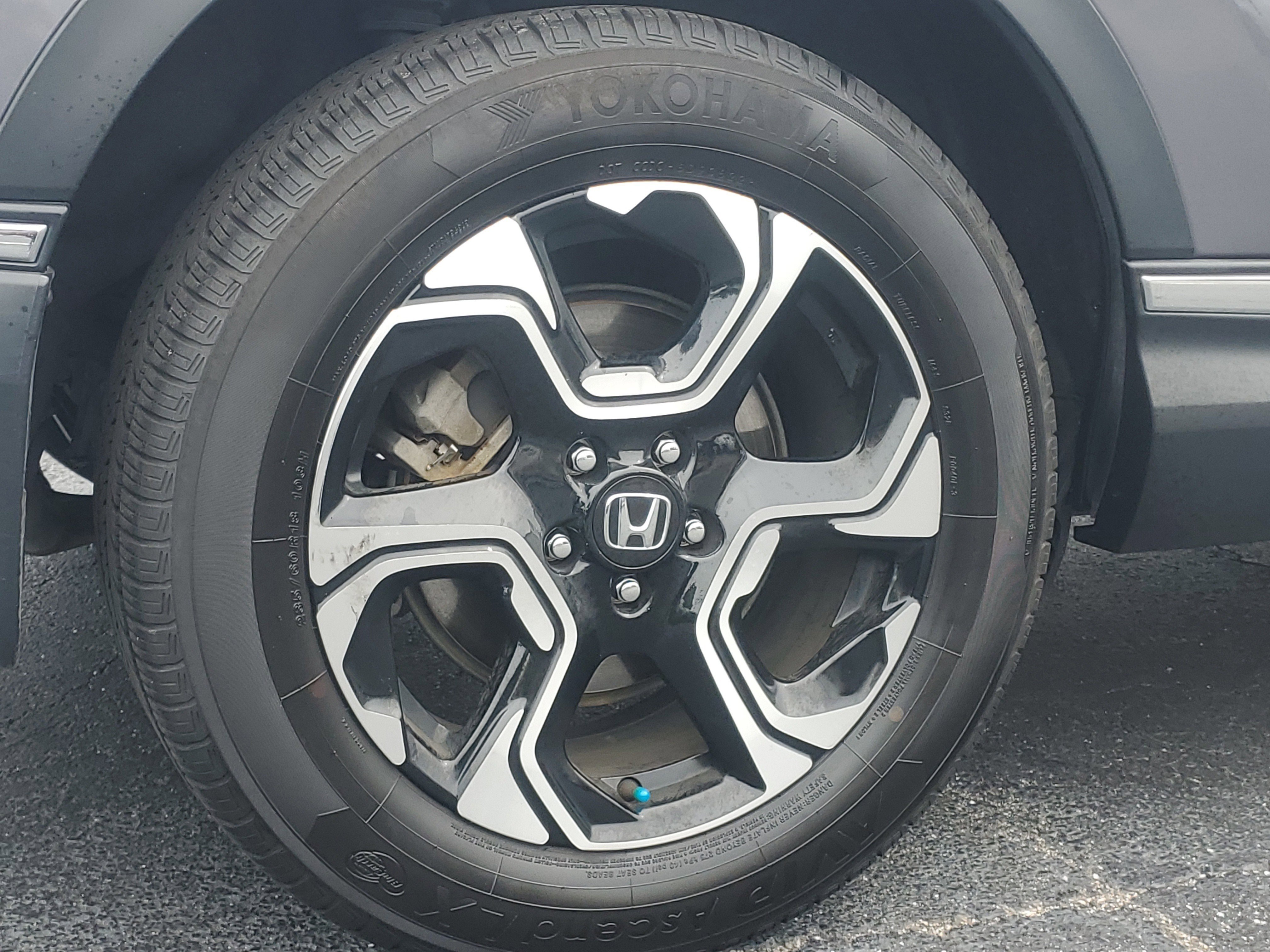 Used 2019 Gunmetal Metallic Honda Touring image 8