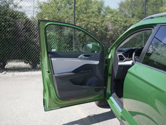 2025 Volkswagen Taos SEL - Photo 25