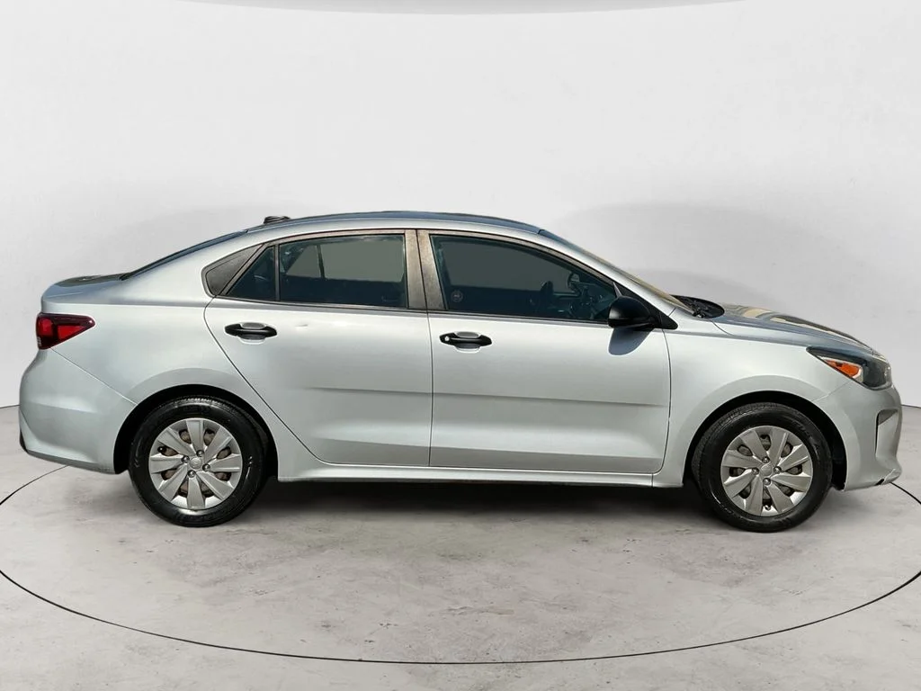 Used 2018 Silver Kia LX image 4