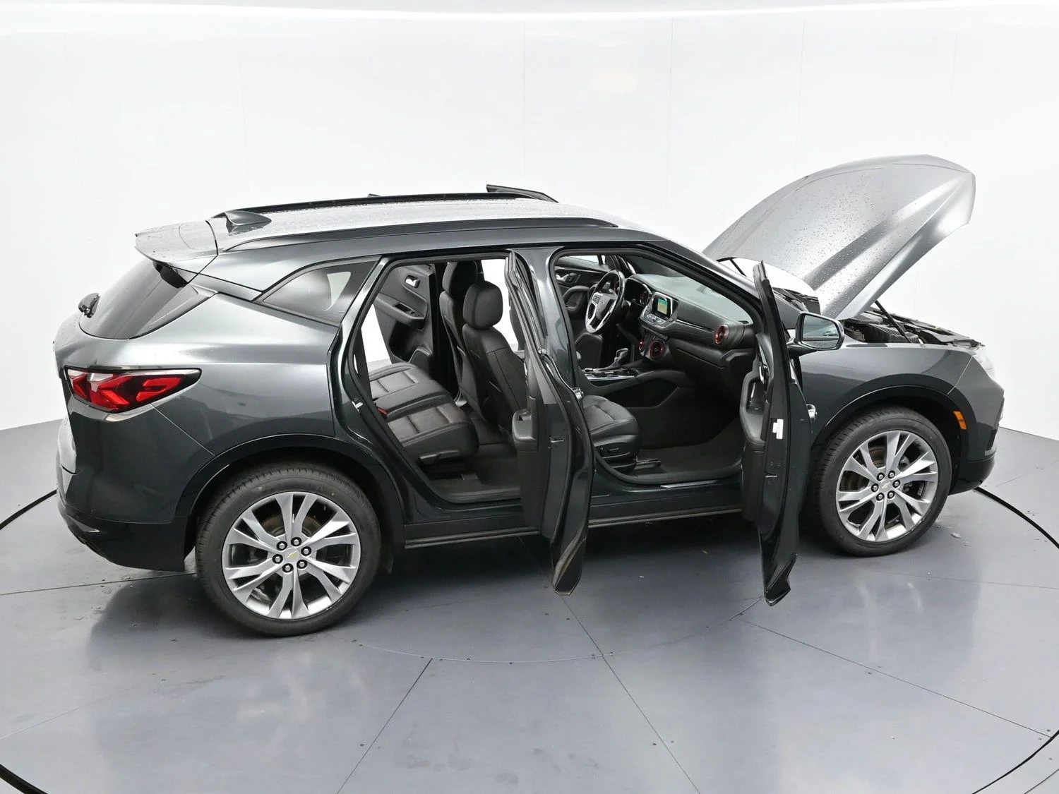 Used 2020 NIGHTFALL GRAY METALLIC Chevrolet RS image 38